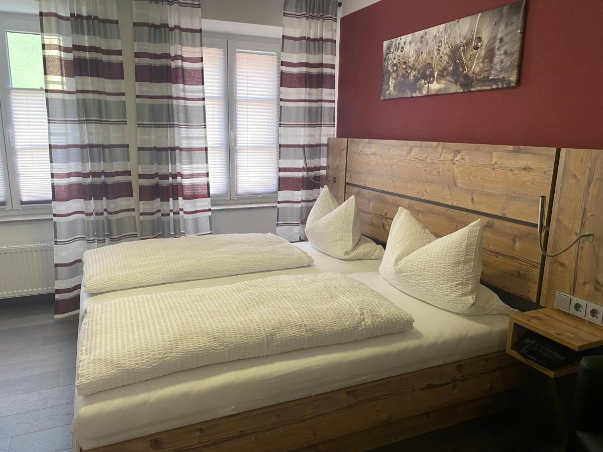 Hotel-Gasthof Zur Post Velburg Exteriér fotografie
