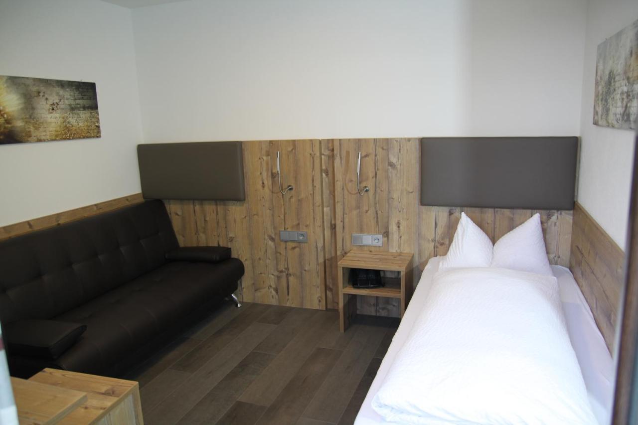 Hotel-Gasthof Zur Post Velburg Exteriér fotografie